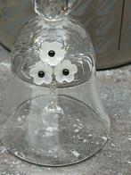 Swarovski - Beeldje - Swarovski bel met witte bloemen (3) -, Antiek en Kunst