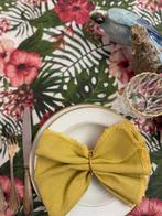 Elegant tafelkleed met tropische chique decoratie met