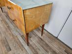 Ladekast - Credenza jaren 50 in esdoorn en glas met details
