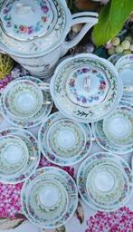 A. LANTERNIER & C° Limoges - Service à thé - Porcelaine