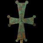 Romain tardif / protobyzantine Bronze Grande croix