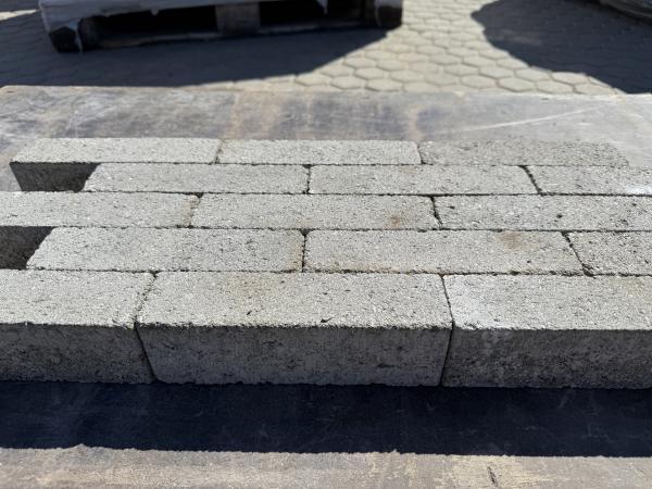Veiling - 16,3 M2 Waalformaat Beton Grijs Getrommeld 20x5x6, Tuin en Terras, Tegels en Klinkers, Nieuw