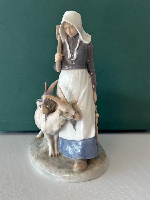 Royal Copenhagen - Beeldje - Girl with goats - Porselein, Antiquités & Art, Antiquités | Verre & Cristal