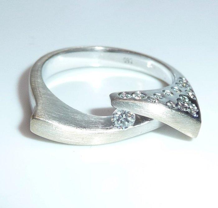 Ring - 14 karaat Witgoud - 0.28ct. tw. Diamant (Natuurlijk), Handtassen en Accessoires, Ringen