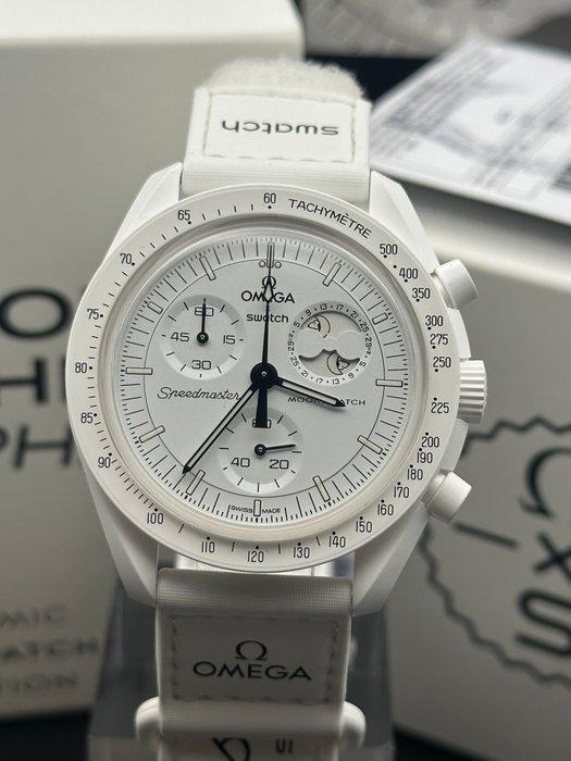Omega x Swatch - Moonswatch - Mission to the Moonphase -, Handtassen en Accessoires, Horloges | Heren