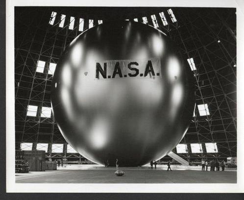 NASA - Satellite Wonders III - Original NASA Press Photo, Collections, Appareils photo & Matériel cinématographique