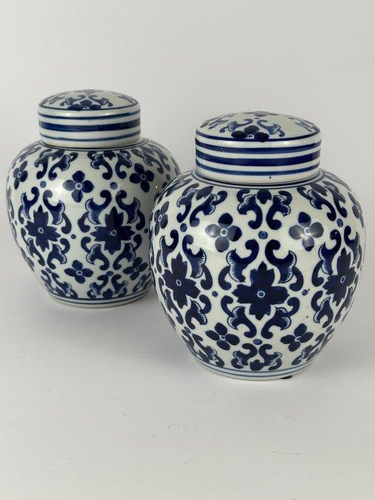 Gemberpot (2) - Porselein - Een paar porseleinen potten, Antiek en Kunst, Curiosa en Brocante