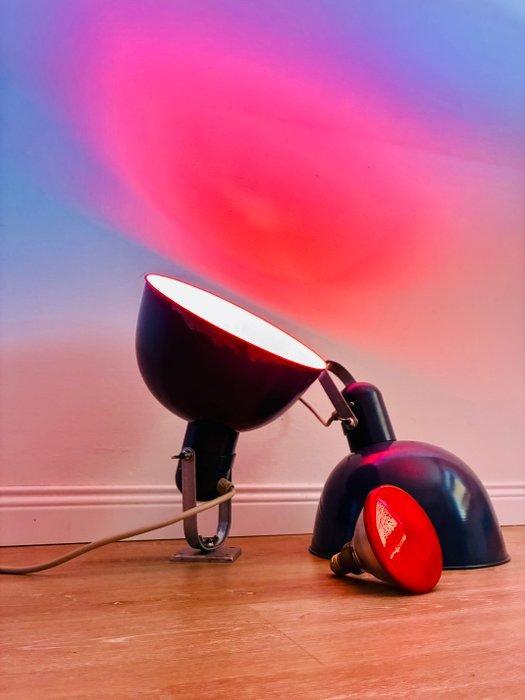 Theaterlamp (2) - Legering - Philips lampensteunen, Antiquités & Art, Antiquités | Assiettes décoratives & Carrelages