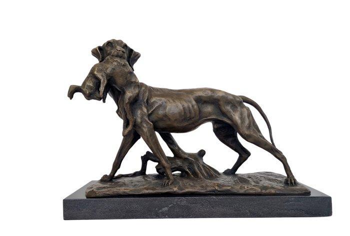 Beeldje - Hunting dog with rabbit - Brons, Antiek en Kunst, Curiosa en Brocante