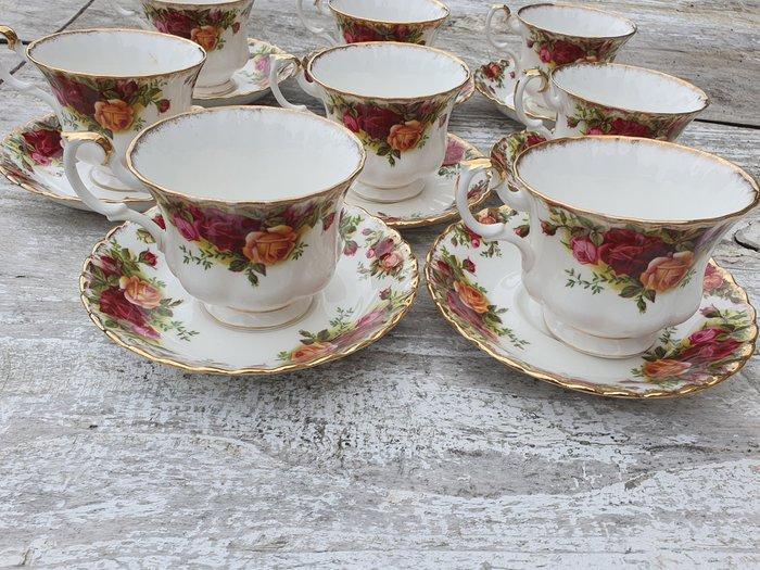 Royal Albert - Kop en schotel (8) - Old Country Roses -, Antiek en Kunst, Antiek | Meubels | Tafels
