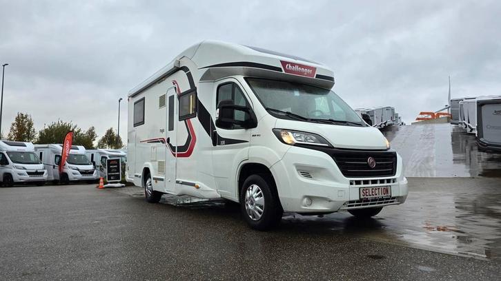 Challenger Mageo 308 slechts 24776 km en queensbed 29390, Caravans en Kamperen, Mobilhomes, Cassettetoilet, Handgeschakeld, Treinzit