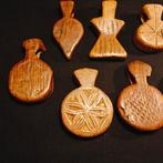 Groep van zeven amuletten - Hout - Afghanistan - Begin 20e