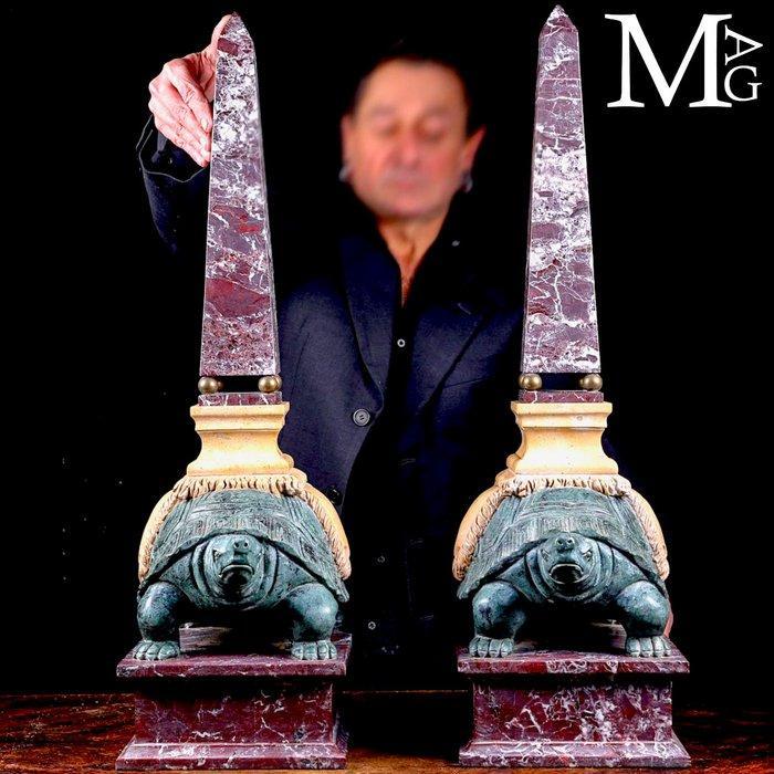 Exclusieve marmeren sculptuur - Schildpadden met obelisken -, Collections, Minéraux & Fossiles