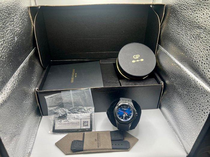 Girard-Perregaux - Laureato Absolute Titanium -, Handtassen en Accessoires, Horloges | Heren
