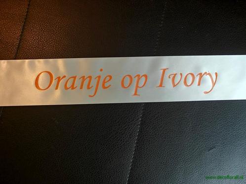 Ivory lint 45 mm met oranje opdruk +/- 50cm. - eigen tekst, Huis en Inrichting, Woonaccessoires | Kunstplanten en Kunstbloemen