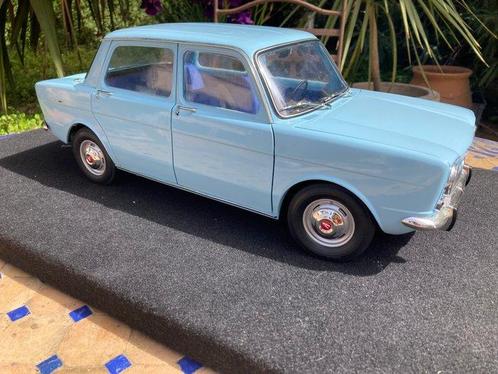 Eaglemoss 1:8 - Model sedan - Simca, Hobby en Vrije tijd, Modelauto's | 1:5 tot 1:12