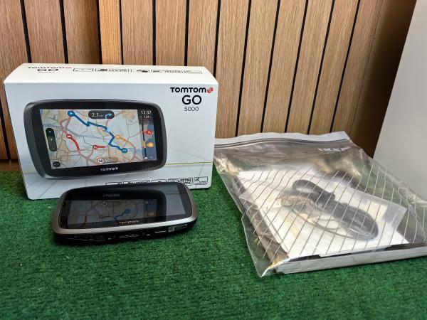 Veiling - TomTom Go 5000 Navigatie Systeem - In Nette Staat, Auto diversen, Autonavigatie, Gebruikt