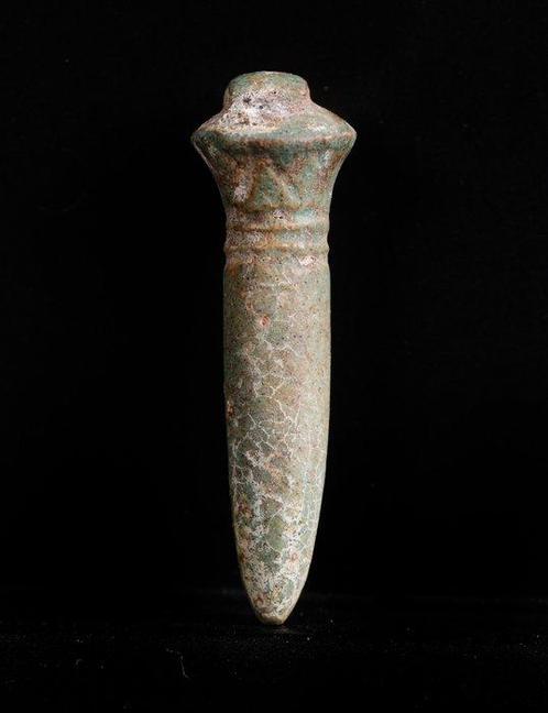 Het oude Egypte, amulet dat papyrus voorstelt - 3.3 cm, Verzamelen, Mineralen en Fossielen