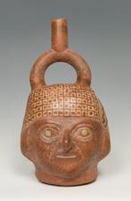 Precolumbiaans. Moche Keramisch portretvaatje met TL-test