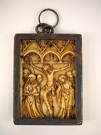 Relief, Crucifixion of Christ, right wing of an ivory, Antiek en Kunst