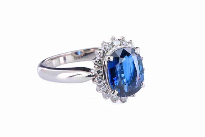 Zonder Minimumprijs - Verlovingsring Platina - 2.09ct. tw., Handtassen en Accessoires, Antieke sieraden