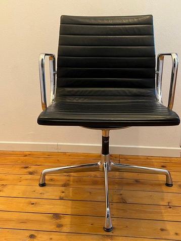 Herman Miller, Vitra - Charles & Ray Eames - Bureaustoel -