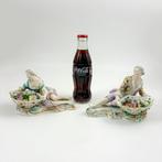 Dresden - Beeldje - Porcelain pair of reclining figures