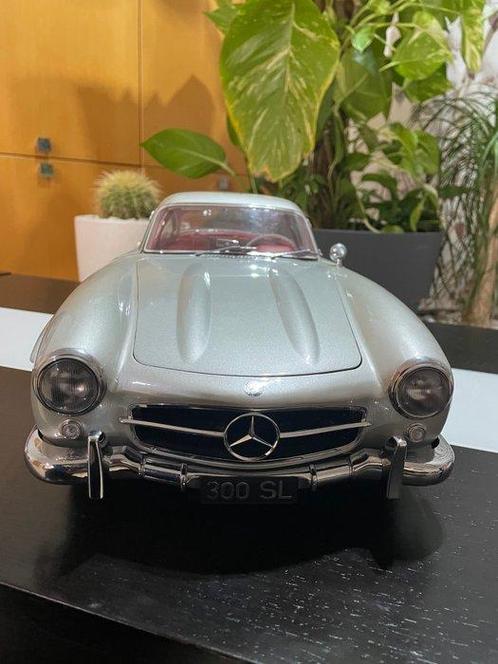 eaglemoss 1:8 - Voiture miniature - Mercedes-Benz 300 SL, Hobby en Vrije tijd, Modelauto's | 1:5 tot 1:12