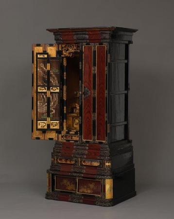 Maison-sanctuaire  (butsudan) - Bois laqué, bois doré,