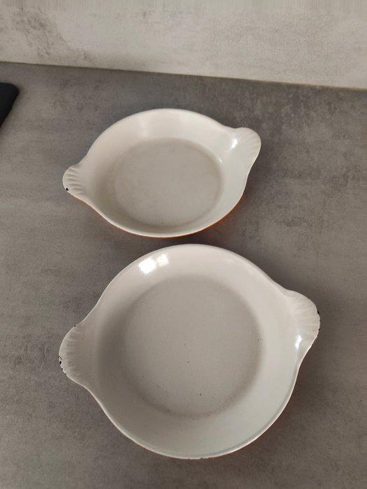 Le Creuset - Oven Pannen - Ovenschaal (2) - Bron, Antiek en Kunst, Antiek | Keukengerei