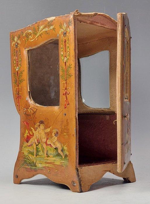 Miniatuur vitrine - Doos - Textiel, gelithografeerd tin -, Antiek en Kunst, Antiek | Overige Antiek