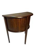 Kast - Kast met Geprofileerde Deure en Tapered Poten - Hout, Antiek en Kunst