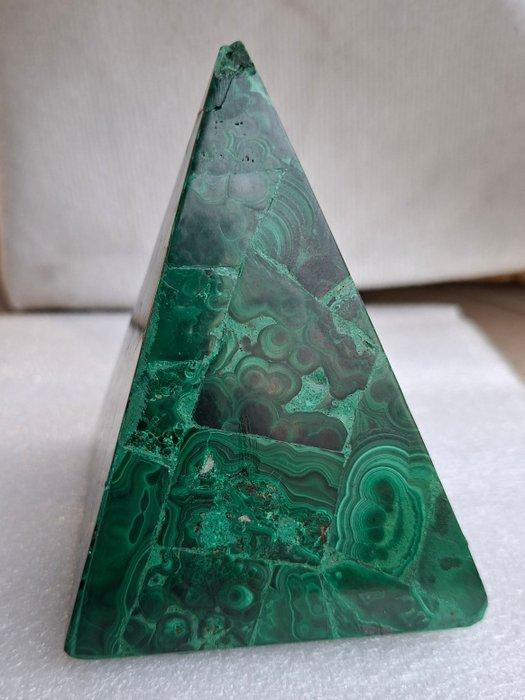 malachiet Piramide- 388 g - (1), Verzamelen, Mineralen en Fossielen
