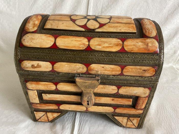 Sieradendoos - Geldkist met kamelen bot - Been, hout, hars -, Antiek en Kunst, Curiosa en Brocante