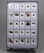 20 météorites classifiées différentes en boîte + 5