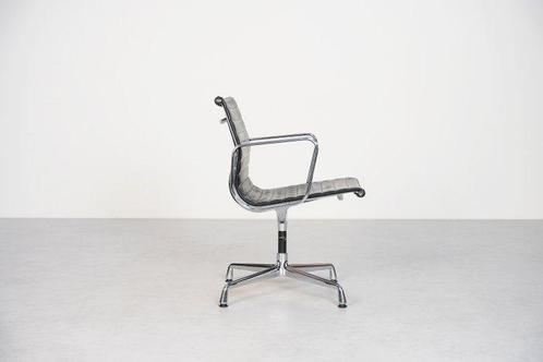 Vitra - Charles & Ray Eames - Chaise de bureau - EA108 -, Antiek en Kunst, Antiek | Meubels | Stoelen en Sofa's