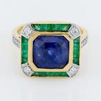 GIA- No Heat Ceylon Sapphire 4.50 Ct,Emerald and Diamond