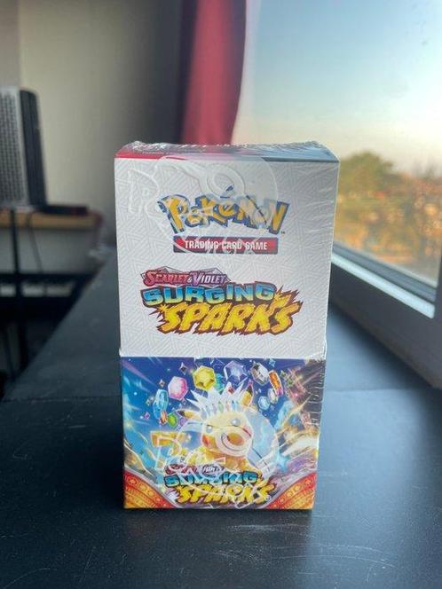 The Pokémon Company - 1 Booster box - Surging Sparks booster, Hobby en Vrije tijd, Verzamelkaartspellen | Pokémon