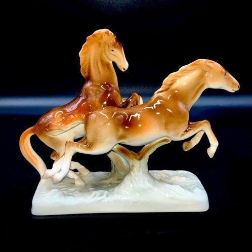Royal Dux, Bohemia - Galloping Horses (18 cm) - ca 1960 -, Antiek en Kunst, Antiek | Glaswerk en Kristal