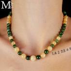 Nephriet jade en calciet – parels van aardse licht. -