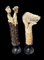 2 Taille de bois de cerf - Bali - Indonésie  (Sans Prix de, Antiquités & Art