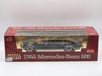 Sunstar 1:18 - Voiture miniature - 1966 Mercedes Benz 600