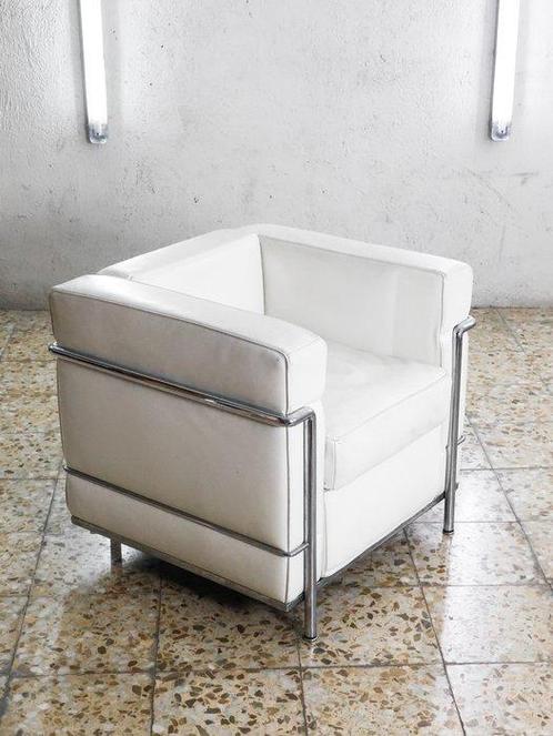 Cassina - Charlotte Perriand, Le Corbusier - Fauteuil - LC2, Antiek en Kunst, Kunst | Designobjecten