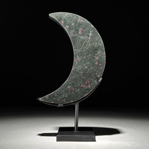 PRIX SANS RÉSERVE - Merveux Zoïsite Rubis En forme de lune, Antiek en Kunst, Kunst | Designobjecten