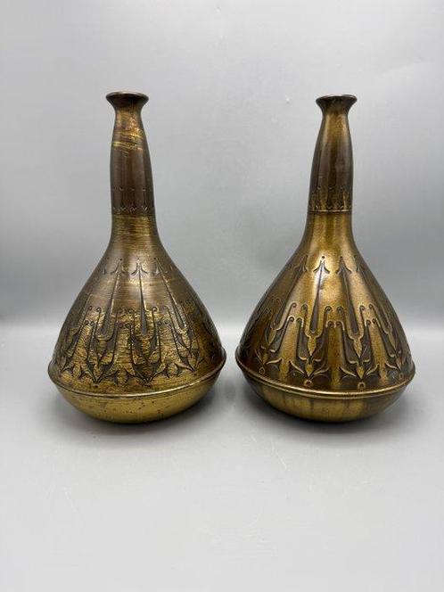 Daalderop KMD - Vase (2) - Cuivre - Ensemble de vases en, Antiek en Kunst, Curiosa en Brocante