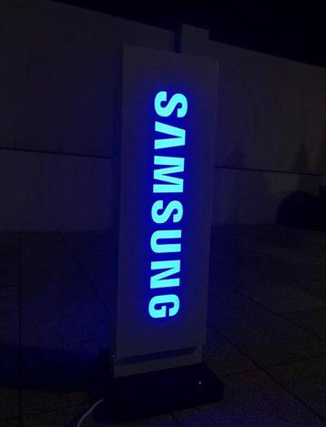 SAMSUNG Electronics - Enseigne lumineuse - Vitrine