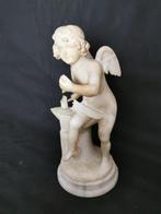 Statuette, Angelo fabbro, firmato - 35 cm - Albâtre