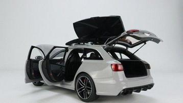 Wellr 1:18 - Modelauto - Audi RS6 C7 Avant incl. dakkoffer
