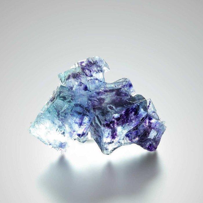 Fantastische blauwe fluorietcluster uit Yindu,, Verzamelen, Mineralen en Fossielen