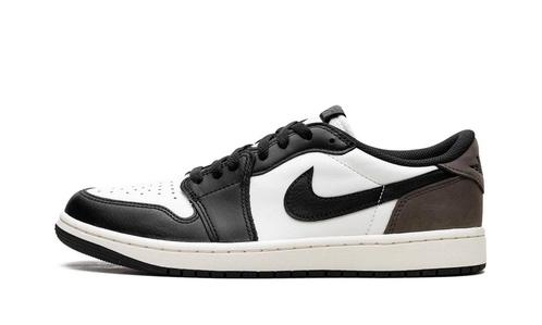 Air Jordan 1 Retro Low OG Mocha - Maat 45 EU, Kleding | Heren, Schoenen, Ophalen of Verzenden